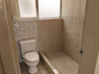 Foto 4 de VENTA DE CASA CON LOCAL COMERCIAL Y DEPARTAMENTOS