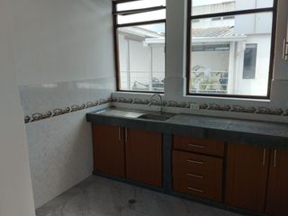 Foto 5 de VENTA DE CASA CON LOCAL COMERCIAL Y DEPARTAMENTOS