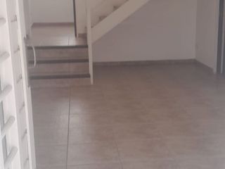 Foto 6 de Excelente Ph Dúplex 3 Amb A 2 Cuadras Del Colegio Las Nieves Con Patio