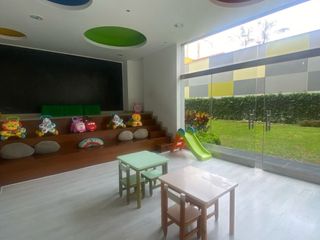 Foto 14 de FLAT EN VENTA, LIMITE CON SAN ISIDRO. VISTA INTERNA ABIERTA