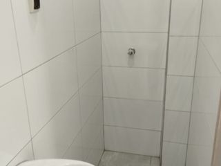 Foto 7 de ALQUILO LOCAL COMERCIAL/OFICINA /ALAMACEN EN LOS OLIVOS 20M2
