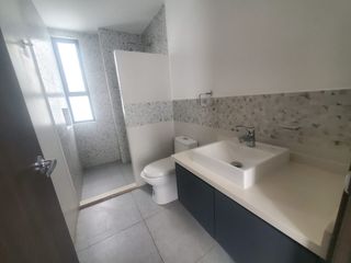 Foto 5 de SE RENTA HERMOS CASA DE TRES HABITACIONES ENTUMBCO