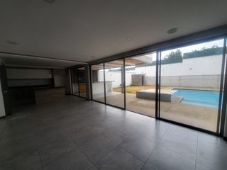 Foto 8 de SE RENTA HERMOS CASA DE TRES HABITACIONES ENTUMBCO