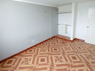 Foto 8 de ¡Buena Oportunidad En Condevilla – Smp! Departamento En Venta 3Er Piso Con Balcon Vista Al Parque