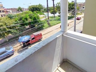 Foto 4 de ¡Buena Oportunidad En Condevilla – Smp! Departamento En Venta 3Er Piso Con Balcon Vista Al Parque