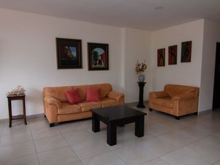 Foto 2 de Hermosa Casa de Venta en Bosques de la Costa