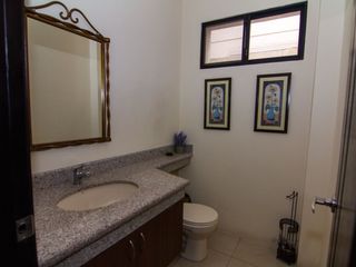Foto 6 de Hermosa Casa de Venta en Bosques de la Costa