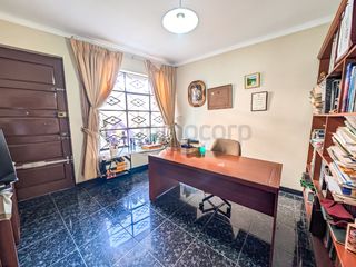 Foto 6 de ¡Casa en Esquina! 255m² de Terreno en Urb. Los Gladiolos – Pueblo Libre
