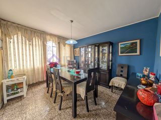 Foto 11 de ¡Casa en Esquina! 255m² de Terreno en Urb. Los Gladiolos – Pueblo Libre
