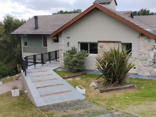 Foto 1 de Casa En Las Sierras De Cordoba, Inmejorable Calidad De Construcción Y Distribucion De Ambientes