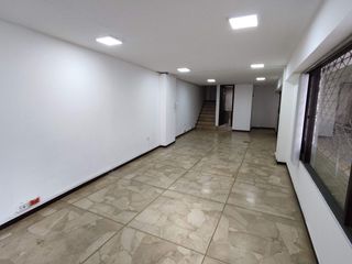 Foto 10 de LOCAL COMERCIAL U OFICINA CON MEZZANINE EN ARRIENDO 
SECTOR MAÑOSCA Y 10 DE AGOSTO