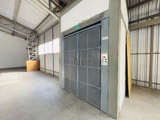 Foto 8 de Gran Oportunidad de Inversión: Galpón en Venta Sector El Inca