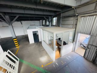 Foto 9 de Gran Oportunidad de Inversión: Galpón en Venta Sector El Inca