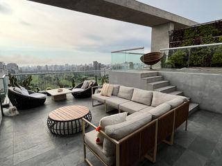 Foto 1 de Venta Dúplex de lujo con terraza de 63 m², jacuzzi y vista panorámica al Golf de San Isidro