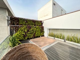 Foto 2 de Venta Dúplex de lujo con terraza de 63 m², jacuzzi y vista panorámica al Golf de San Isidro