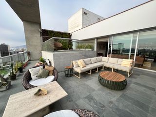 Foto 4 de Venta Dúplex de lujo con terraza de 63 m², jacuzzi y vista panorámica al Golf de San Isidro