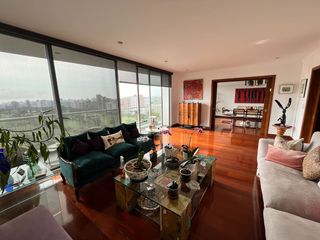 Foto 8 de Venta Dúplex de lujo con terraza de 63 m², jacuzzi y vista panorámica al Golf de San Isidro