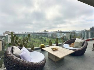 Foto 5 de Venta Dúplex de lujo con terraza de 63 m², jacuzzi y vista panorámica al Golf de San Isidro