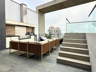 Foto 10 de Venta Dúplex de lujo con terraza de 63 m², jacuzzi y vista panorámica al Golf de San Isidro