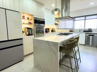Foto 19 de Venta Dúplex de lujo con terraza de 63 m², jacuzzi y vista panorámica al Golf de San Isidro
