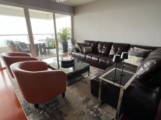 Foto 5 de Venta Dpto. de lujo con vista panorámica al Golf Los Inkas – Terraza, cava y 3 dorms. con baño propio