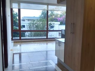 Foto 1 de ARRIENDO SUITE 72 M2, CON ESTUDIO, PISCINA, CUMBAYÁ