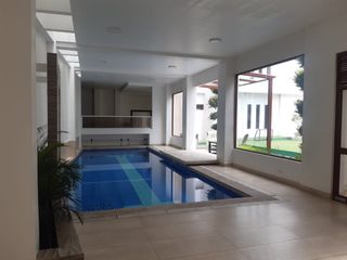 Foto 15 de ARRIENDO SUITE 72 M2, CON ESTUDIO, PISCINA, CUMBAYÁ