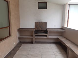 Foto 16 de ARRIENDO SUITE 72 M2, CON ESTUDIO, PISCINA, CUMBAYÁ