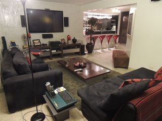 Foto 6 de Venta excelente casa en Las Lagunas con 4 a 5 Dormitorios y Suite Privada con Acceso Independiente, Terraza, Piscina y BBQ