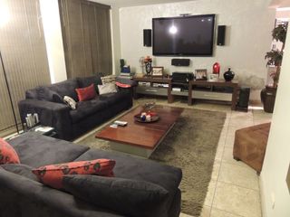Foto 8 de Venta excelente casa en Las Lagunas con 4 a 5 Dormitorios y Suite Privada con Acceso Independiente, Terraza, Piscina y BBQ