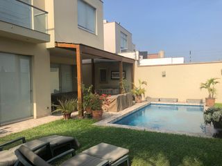 Foto 19 de Venta excelente casa en Las Lagunas con 4 a 5 Dormitorios y Suite Privada con Acceso Independiente, Terraza, Piscina y BBQ