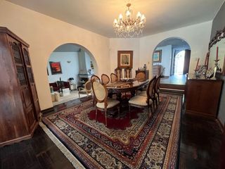 Foto 10 de Venta Exclusiva: Casa en Excelente Ubicación de Surco, Ideal para Proyecto Inmobiliario o Vivir – Con Piscina, Terraza y BBQ