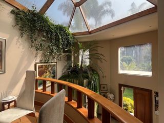 Foto 9 de Venta Exclusiva Casa de Lujo en Rinconada del Lago – Elegancia, Luz Natural y Confort con Piscina y Terraza