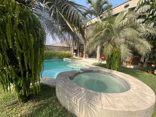 Foto 8 de Venta Exclusiva Casa de Lujo en Rinconada del Lago – Elegancia, Luz Natural y Confort con Piscina y Terraza