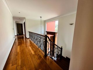 Foto 8 de Venta Excepcional en La Planicie, La Molina – Casa de 2500m² con Piscina, Cava y Potencial para Nuevo Proyecto