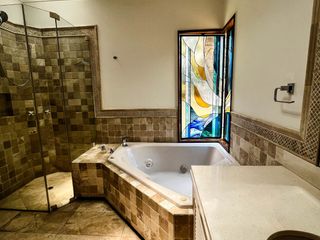 Foto 12 de Venta Excepcional en La Planicie, La Molina – Casa de 2500m² con Piscina, Cava y Potencial para Nuevo Proyecto