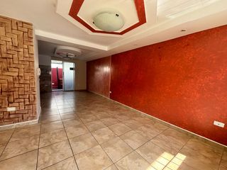 Foto 2 de CASA EN VENTA SECTOR CONOCOTO SANTA MÓNICA