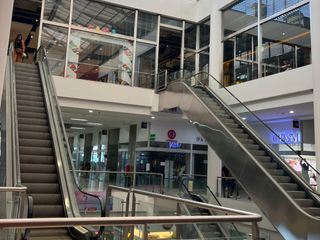 Foto 6 de Local en venta en el mejor Mall de Gamarra