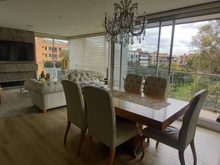Foto 1 de ARRIENDO APTO AMOBLADO O SIN AMOBLAR CHICO NAVARRA BOGOTA COLOMBIA.