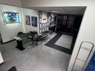 Foto 22 de Edificio Comercial en Esquina en Av. El Ejército cuadra 5.