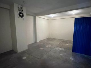 Foto 5 de Edificio Comercial en Esquina en Av. El Ejército cuadra 5.