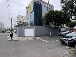 Foto 13 de Edificio Comercial en Esquina en Av. El Ejército cuadra 5.