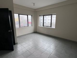 Foto 15 de Edificio Comercial en Esquina en Av. El Ejército cuadra 5.
