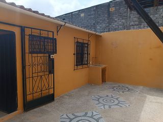 Foto 2 de Vendo casa de 1 planta, 2 dormitorios en la Ciudadela Mariana de Jesús, Vía Durán-Yaguachi