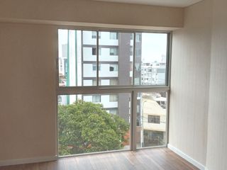 Foto 5 de Vendo Departamento 3 Dormitorios en Pueblo Libre Vista a la Calle