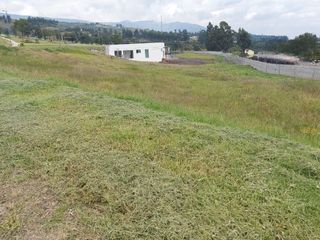 Foto 3 de ESPECTACULAR TERRENO DE VENTA EN CHECA. CERCA DEL AEROPUERTO DE QUITO.