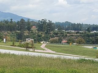 Foto 5 de ESPECTACULAR TERRENO DE VENTA EN CHECA. CERCA DEL AEROPUERTO DE QUITO.