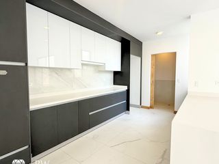 Foto 1 de Casa en Tumbaco a estrenar, cerca a la plaza Hilacril