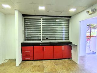 Foto 3 de EN RENTA LOCAL COMERCIAL ORO PLAZA MACHALA