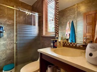 Foto 43 de HERMOSA CASA DE 3 HABITACIONES CON JARDÍN -EN RENTA- TANDA